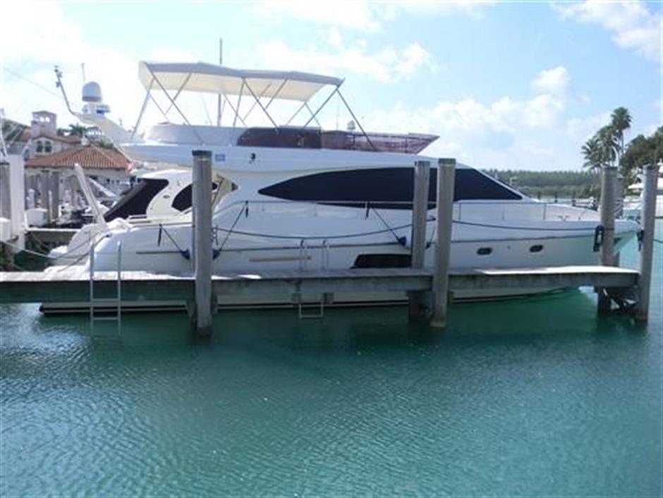 53' FERRETTI 53