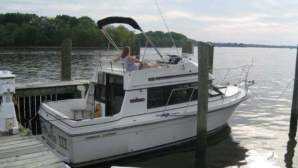 28' Carver Voyager